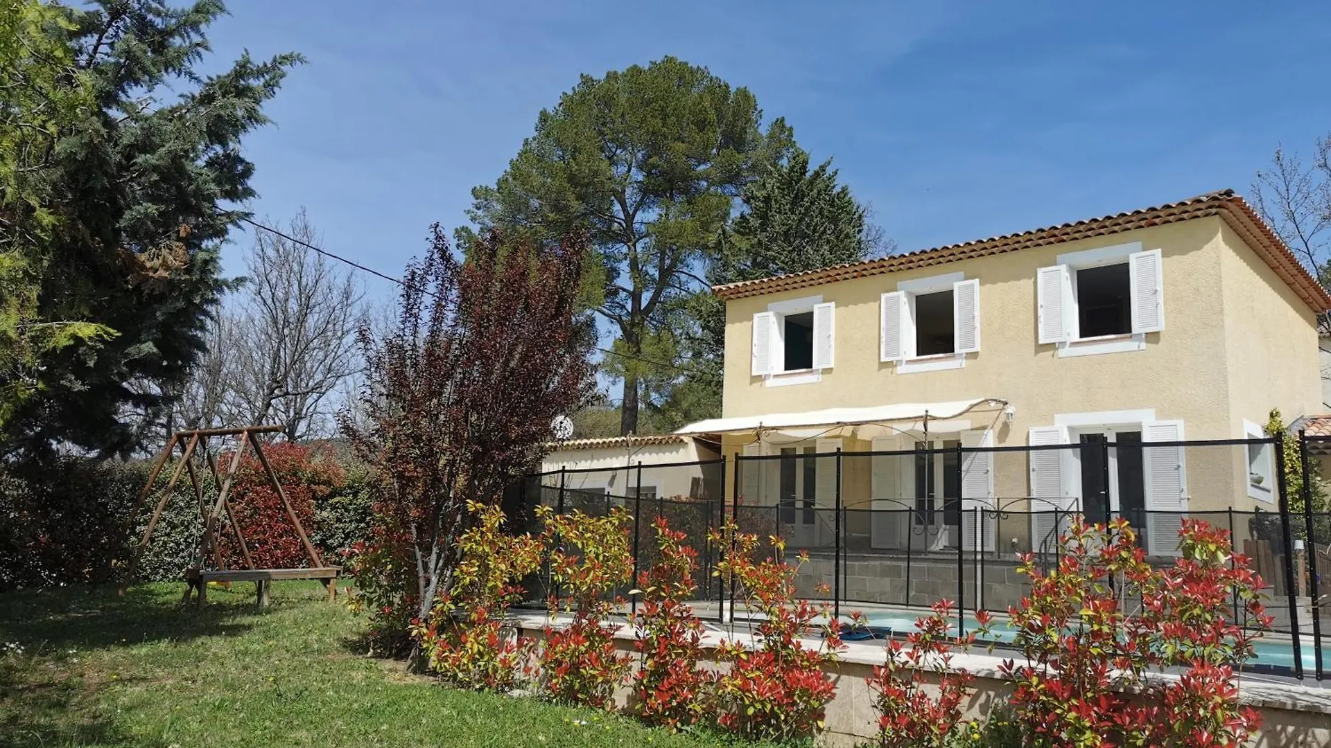 Apartment Studio Independant A 2 Minutes Du Golf Du Luberon Pierrevert